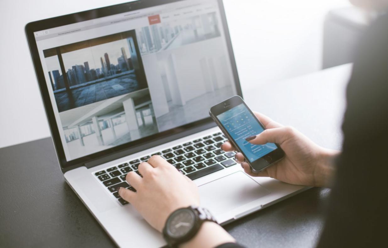 International student accessing online learning platform